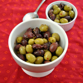 Lemon Marinated Olives - Recipe photo by allfourburners