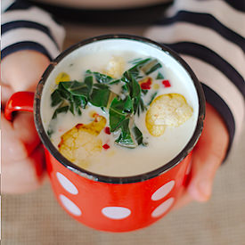 Creamy Cauliflower Soup - Recipe photo by Zoka