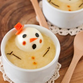 Cheesy Melting Snowman - Recipe photo by taste of Japan