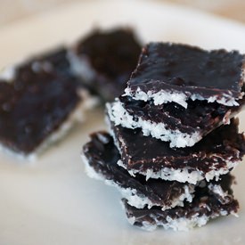 Chocolate Coconut Macaroon Bars - Recipe photo by ffandd