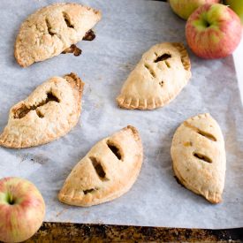 Individual Caramel Apple Pies - Recipe photo by Sweettwist