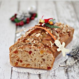 Mixed Fruit and Almond Loaf - Recipe photo by Anncoo