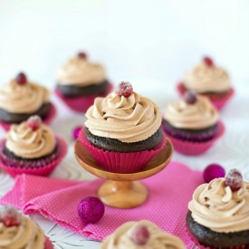 Chocolate Cupcake with Cranberry - Recipe photo by GiuliaDoyle
