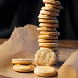Homemade Ritz Crackers - Recipe photo by crackersonthecouch