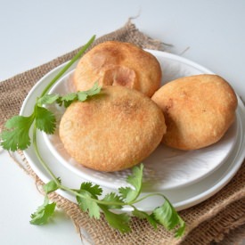 Spiced Onion Fritters/Onion Kachori - Recipe photo by kaveri