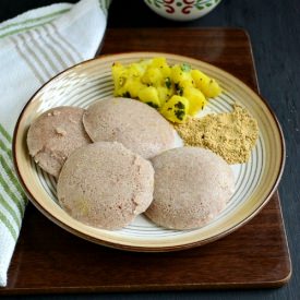 Brown Rice Ragi Idli - Recipe photo by Sangeetha