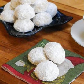 Russian Tea Cakes - Recipe photo by webicurean