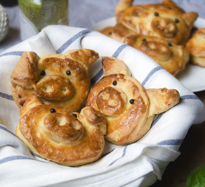 Gefüllte Glücksschweinchen - Recipe photo by Hungry PeePor