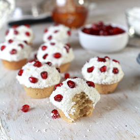 Mini Honey Coconut Cakes - Recipe photo by meseidy
