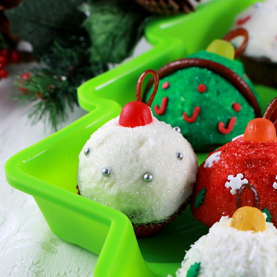 Christmas Cupcakes - Recipe photo by Gosia_KiddieFoodies