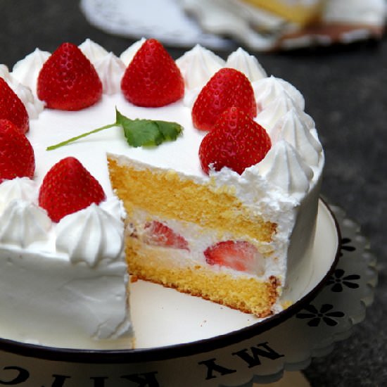 Strawberry Cake - Recipe photo by mykitchen