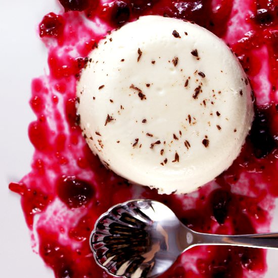 Cranberry Panna Cotta - Recipe photo by natsadventuresinbaking