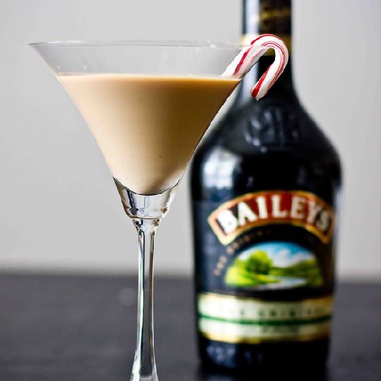 Baileys & Kisses Candy Cane Martini - Recipe photo by sweetcsdesigns