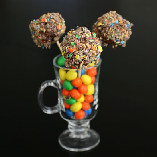 Peanut M&M's Cake Pops - Recipe photo by WiCProject