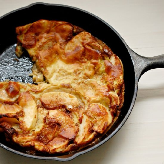 Apple Dutch Baby Pancake - Recipe photo by evabakes