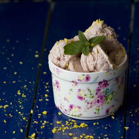 Delicious Raspberry Ice Cream - Recipe photo by kulinarnimisli