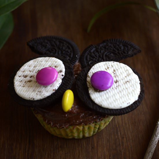 Owl Oreo Cupcake - Recipe photo by Padhuskitchen