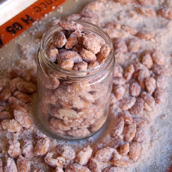 Edible DIY Gifts: Candied Almonds - Recipe photo by uprootfromor