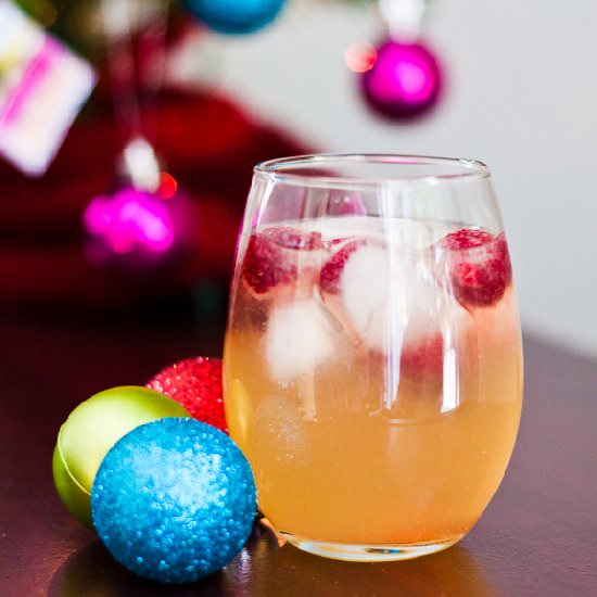 Raspberry Caramel Daiquiri - Recipe photo by Nugglemama