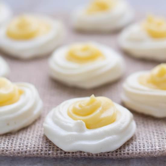 Lemon Meringue Cookies - Recipe photo by LowCarbOneDay