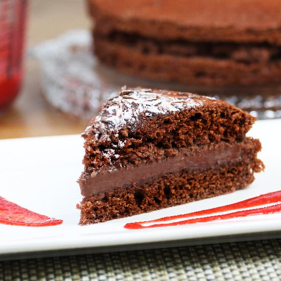 Chocolate cake with ganache - Recipe photo by bakkenmetbas