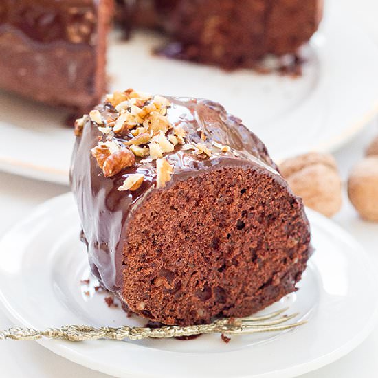 Cake with Nuts and Chocolate - Recipe photo by Licuta Marin