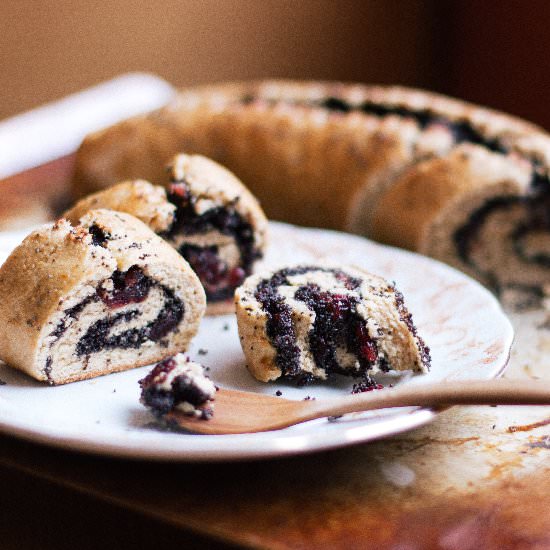 Poppy Seed Roll - Recipe photo by irinawang