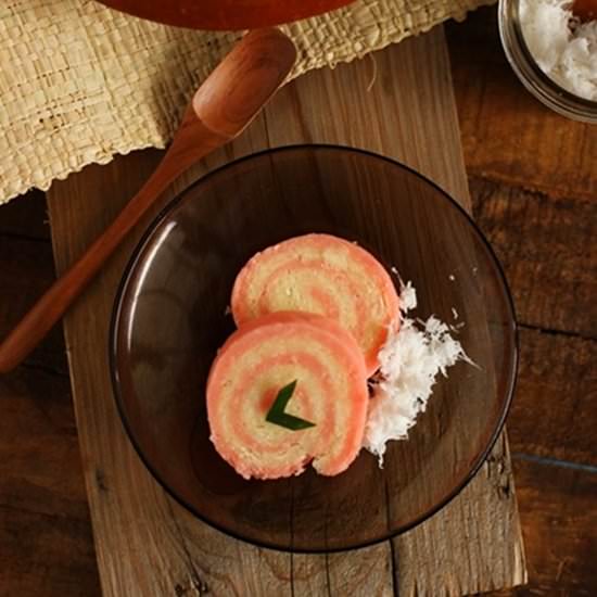 Steamed Cassava Roll - Recipe photo by lizasetiawan