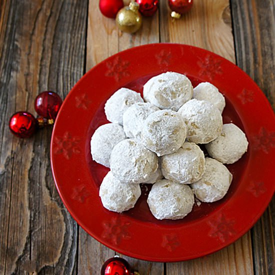 Chai Snowball Cookies - Recipe photo by Unruly Bliss