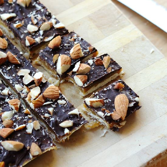 Dark chocolate christmas toffee - Recipe photo by needssalt