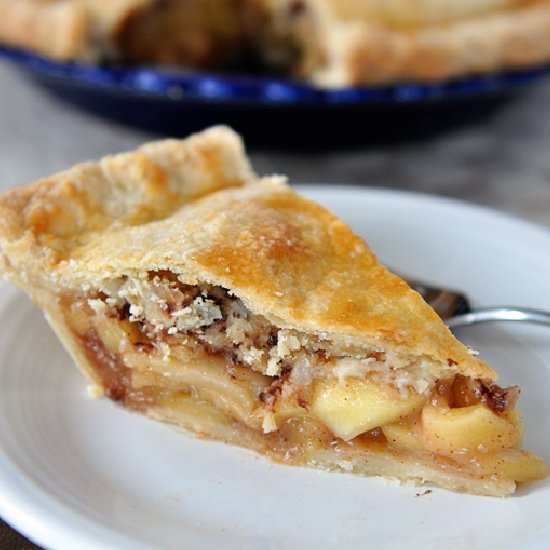 Toffee Crumble Caramel Apple Pie - Recipe photo by mykitchencafe