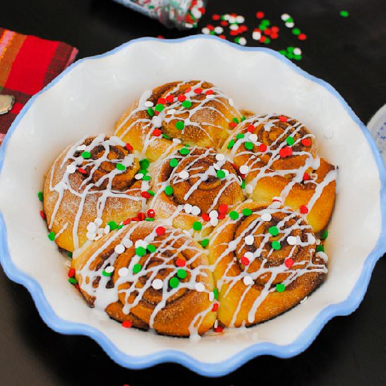 Christmas Morning Cinnamon Rolls - Recipe photo by buttercreamfanatic