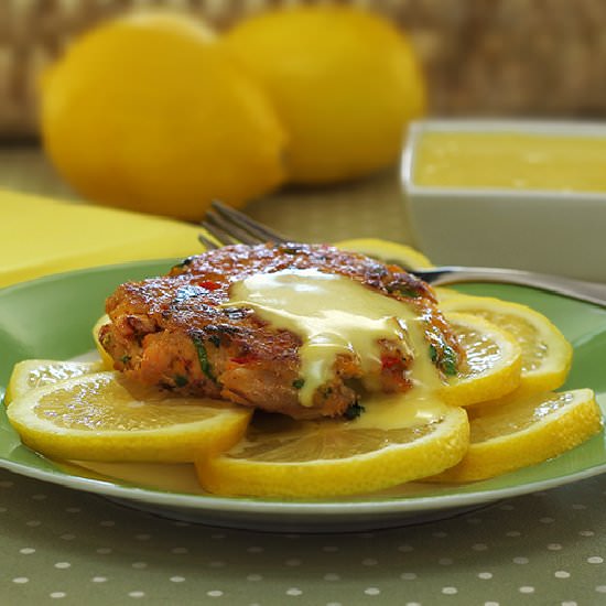 Crabcakes with Lemon Aioli - Recipe photo by Paleo Newbie