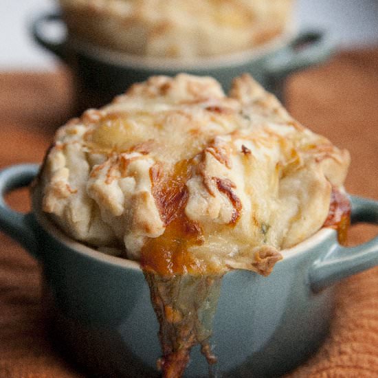 Caramelized Onion & Gruyere Bread - Recipe photo by urbancookery