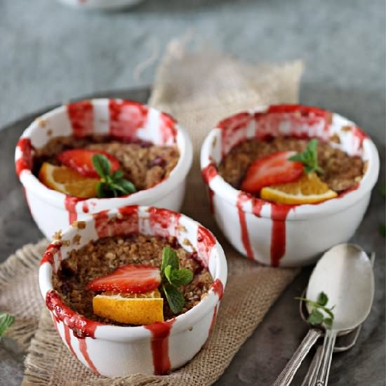 Red Berry Crumbles - Recipe photo by vindee