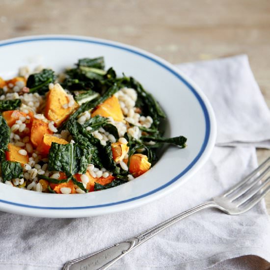 Kale, Pumpkin & Barley Salad - Recipe photo by minta