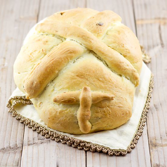 Christopsomo - Recipe photo by lemonandolives