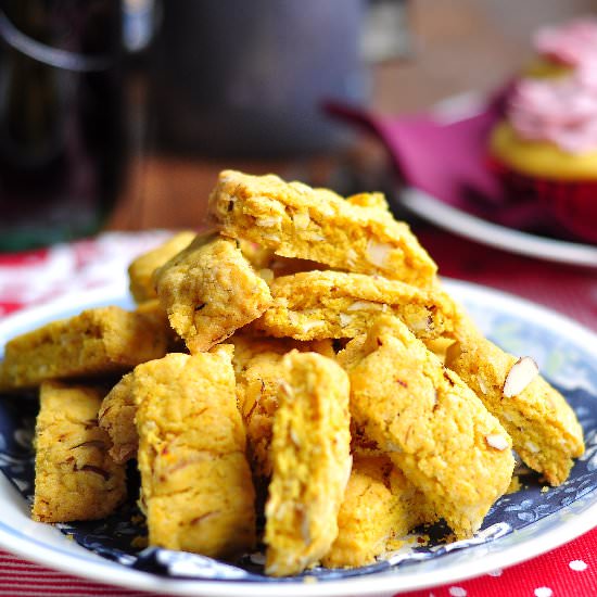 Saffron biscotti - Recipe photo by bitter baker
