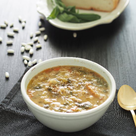 Traditional Tuscan Ribollita - Recipe photo by typicaldomesticbabe