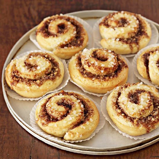 Kanelsnegle/ Kanelbullar - Recipe photo by Aparna