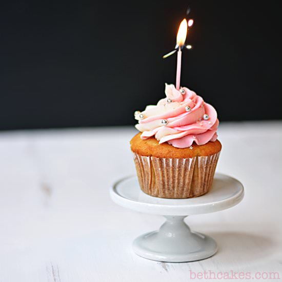 Champagne Cupcakes - Recipe photo by bethcakes
