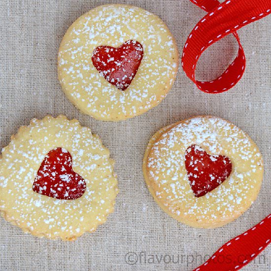Cheeky Chaps (Spitzbuben) - Recipe photo by flavourphotos