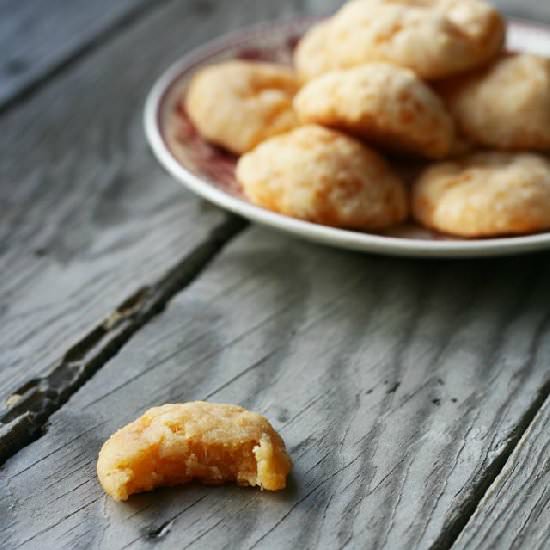 Cheddar Cheese Cookies - Recipe photo by cheap-recipe-blog
