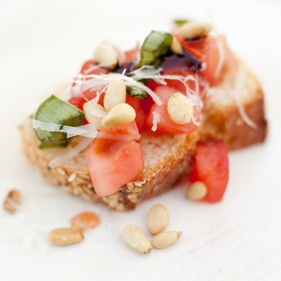Easy Tomato Bruschetta - Recipe photo by the organic kitchen