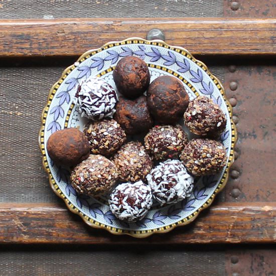Beetroot Chocolate Protein Balls - Recipe photo by veggie desserts