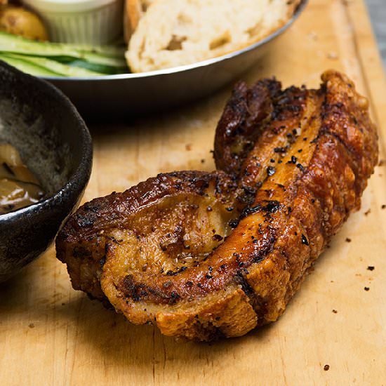 Crackling Pork Belly with Sage - Recipe photo by bicil
