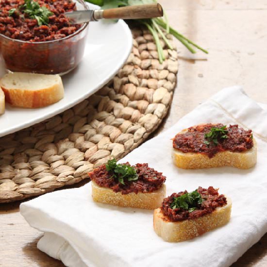 Sundried Tomato and Olive Tapenade - Recipe photo by thegreatist