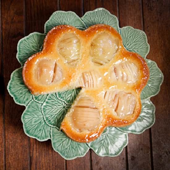 Pear Frangipane Tart - Recipe photo by bakepedia