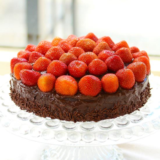 Chocolate Strawberry Cake - Recipe photo by bakkenmetbas