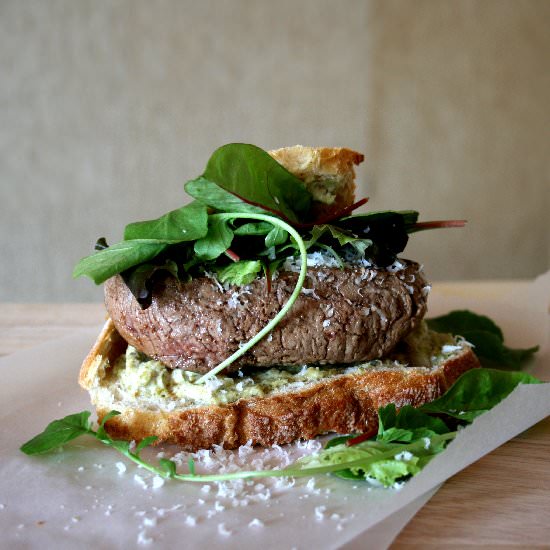 Burger with Entrecote - Recipe photo by Yellow lemon tree